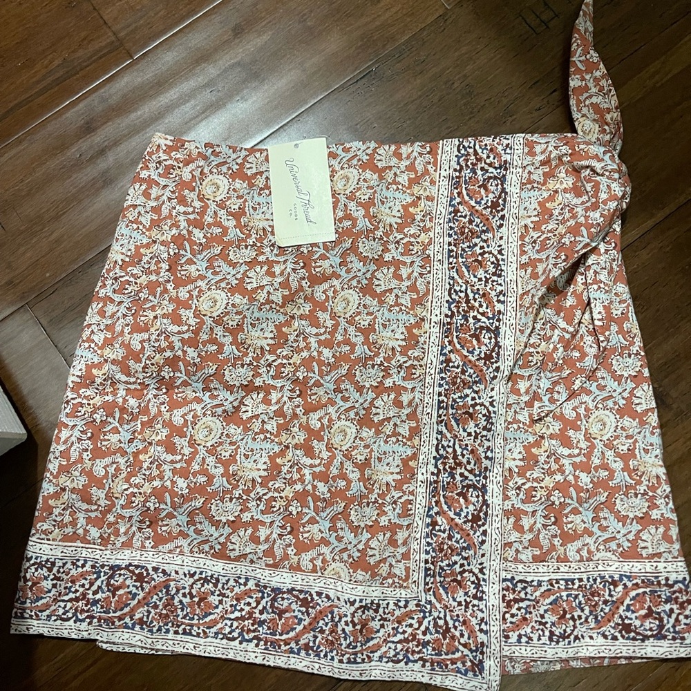 Universal Thread Terracotta and Cream Floral Skirt